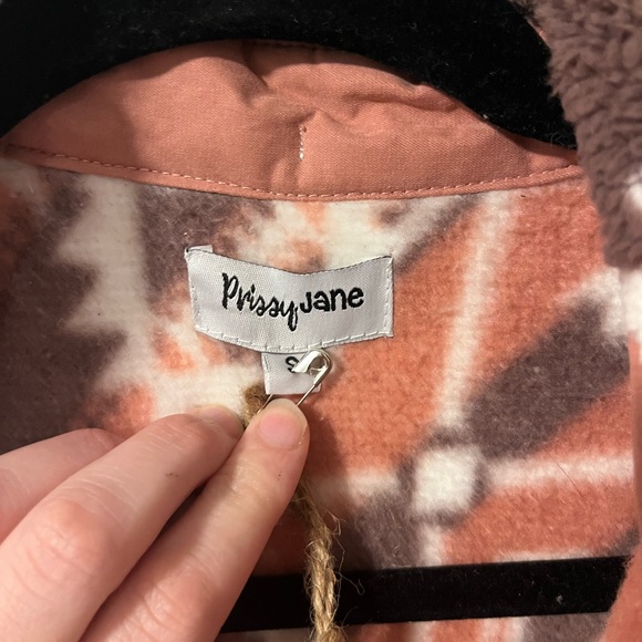 Aztec Shacket - Picture 2 of 3